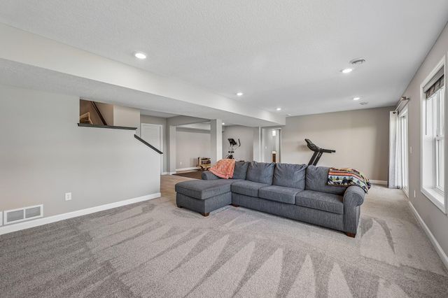 9560 Timber Terrace, Victoria, MN 55386
