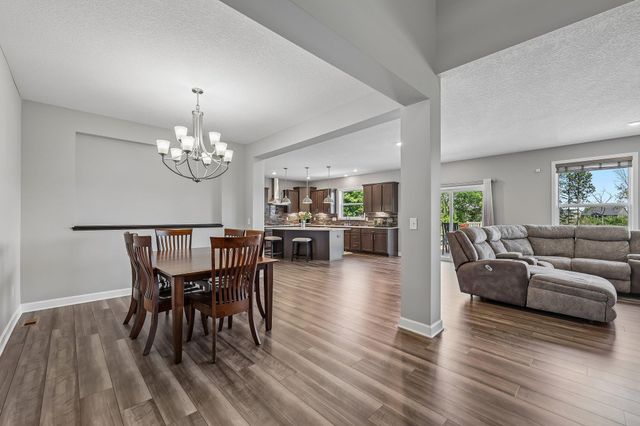 9560 Timber Terrace, Victoria, MN 55386