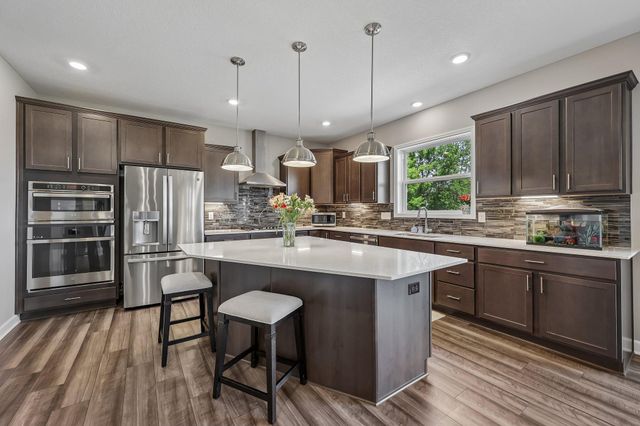 9560 Timber Terrace, Victoria, MN 55386