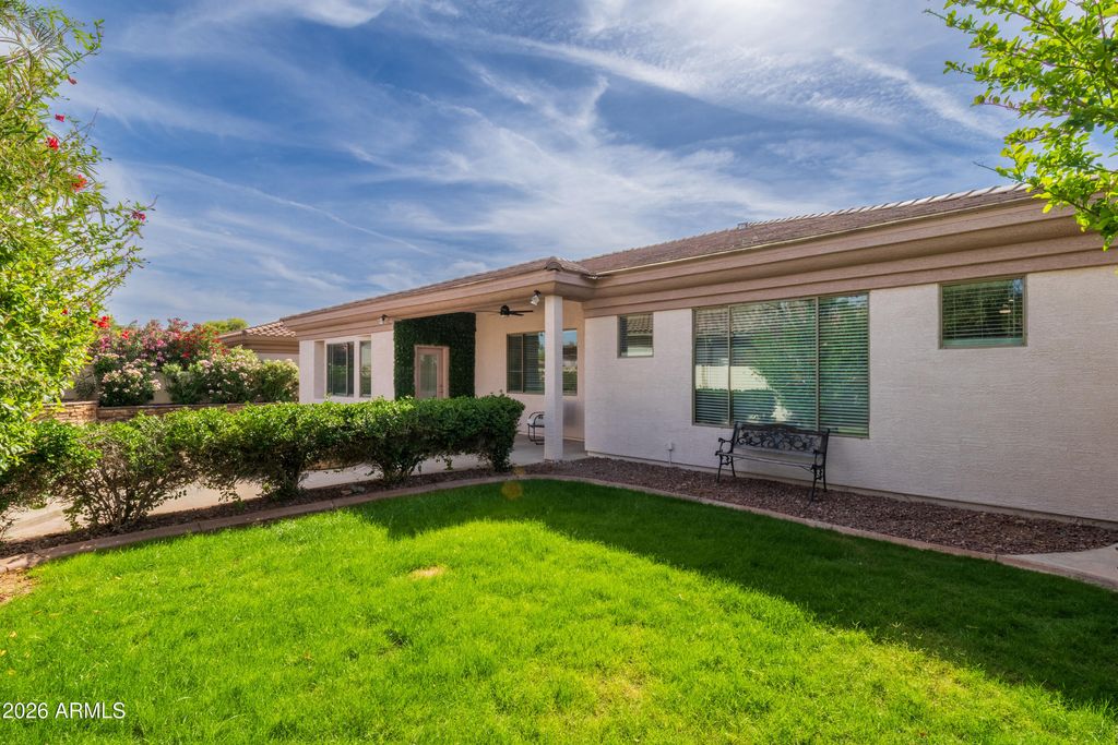Image 11 of property listing at 14143 N 90TH Lane, Peoria, AZ 85381