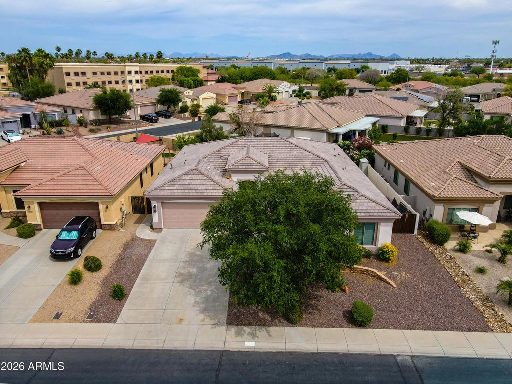 Image 42 of property listing at 14143 N 90TH Lane, Peoria, AZ 85381
