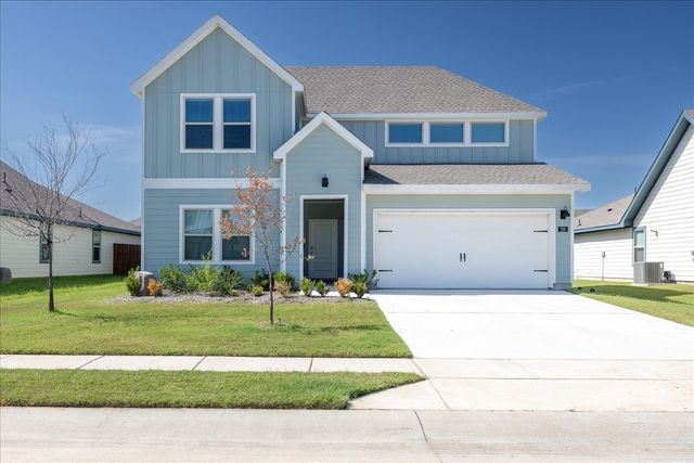 729 Amelia Court, Pilot Point, TX 76258