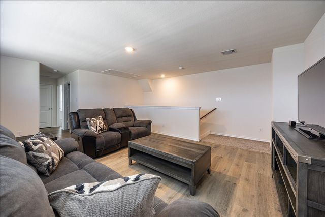 729 Amelia Court, Pilot Point, TX 76258