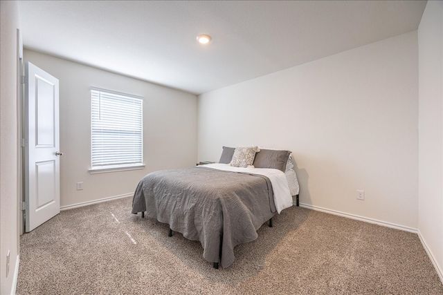 729 Amelia Court, Pilot Point, TX 76258