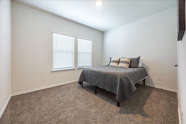 729 Amelia Court, Pilot Point, TX 76258