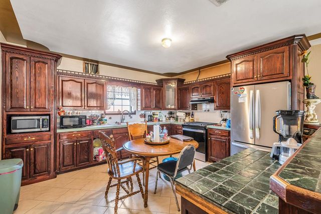 805 E County Rd 133, Midland, TX 79705