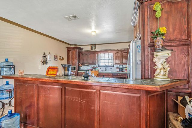 805 E County Rd 133, Midland, TX 79705