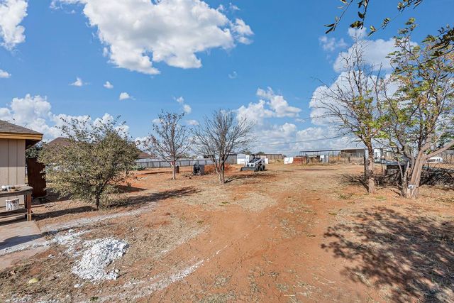 805 E County Rd 133, Midland, TX 79705