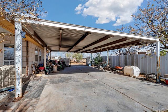 805 E County Rd 133, Midland, TX 79705