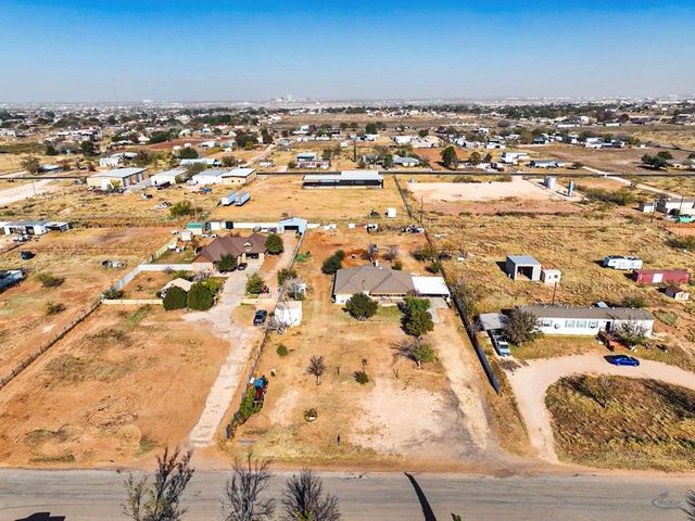 805 E County Rd 133, Midland, TX 79705