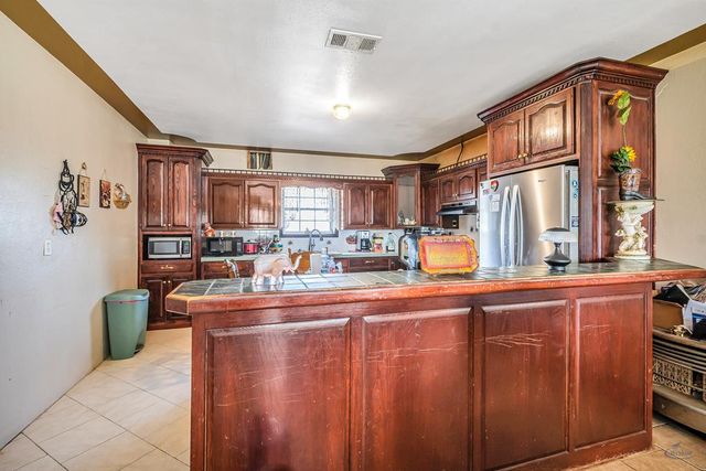 805 E County Rd 133, Midland, TX 79705