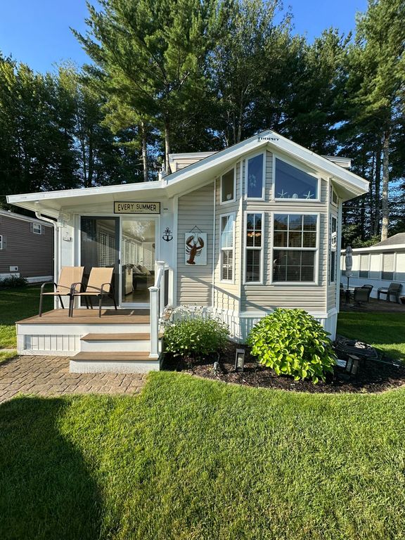 23 College Drive 27, Wells, ME 04090 — photo 2