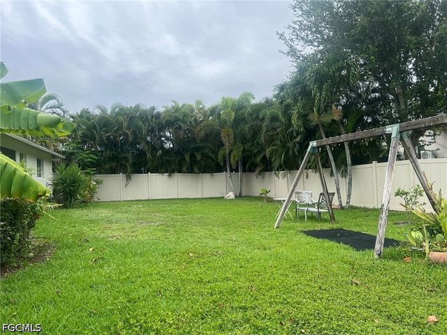 5231 SW 27th PL, Cape Coral, FL 33914