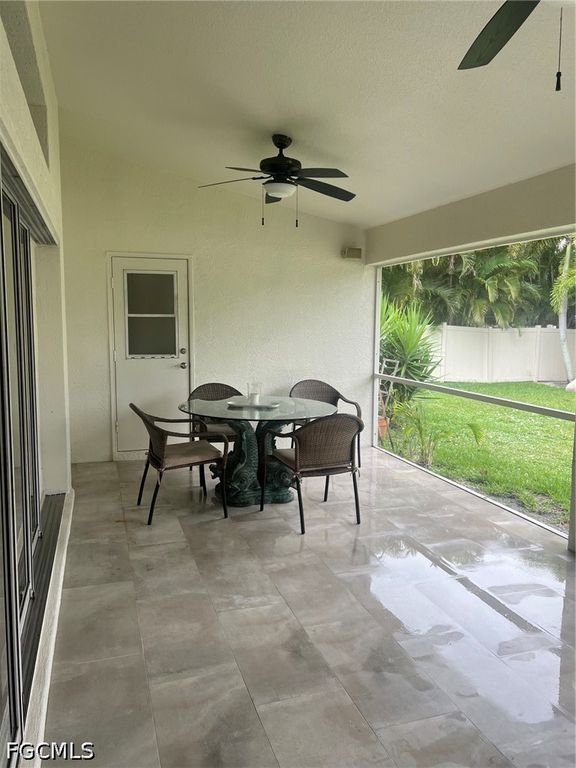 Image 11 of property listing at 5231 SW 27th PL, Cape Coral, FL 33914