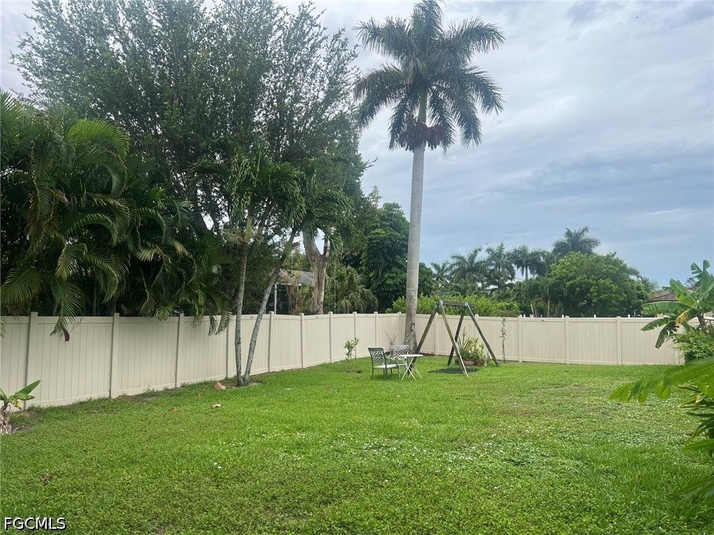 Image 20 of property listing at 5231 SW 27th PL, Cape Coral, FL 33914