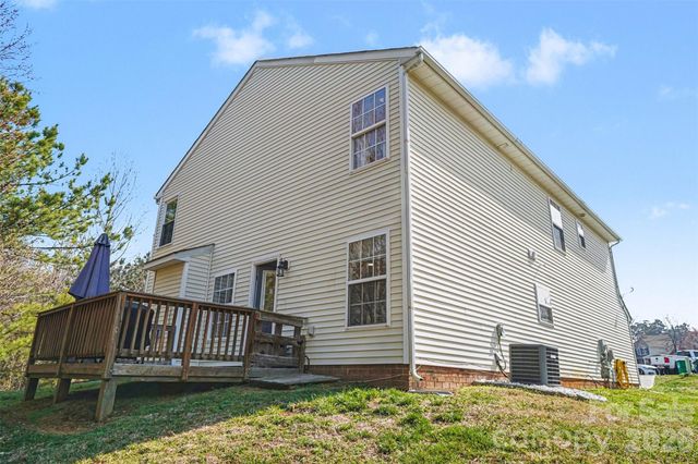 1106 Vine Cliff Lane, Charlotte, NC 28214