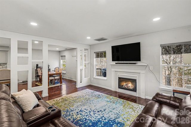 1106 Vine Cliff Lane, Charlotte, NC 28214