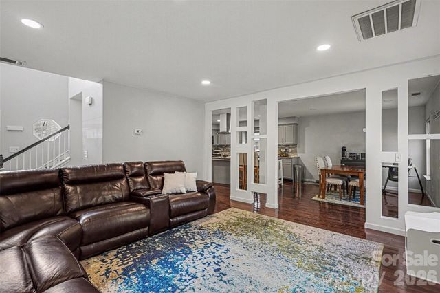 1106 Vine Cliff Lane, Charlotte, NC 28214