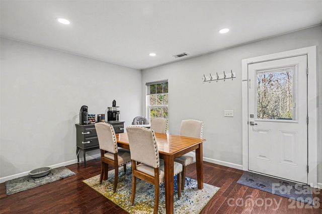 1106 Vine Cliff Lane, Charlotte, NC 28214