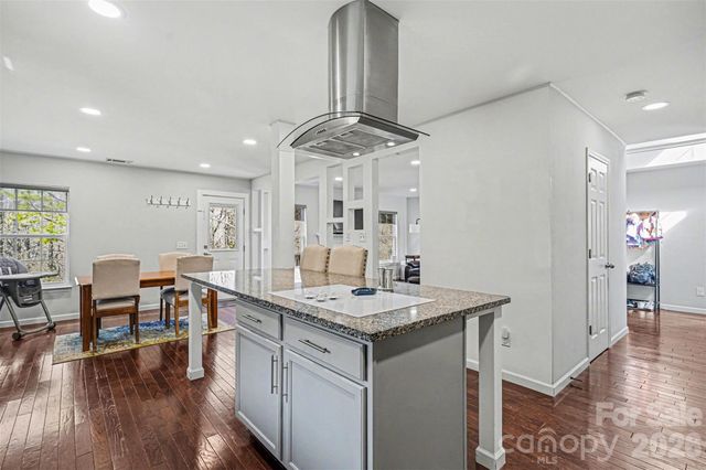 1106 Vine Cliff Lane, Charlotte, NC 28214