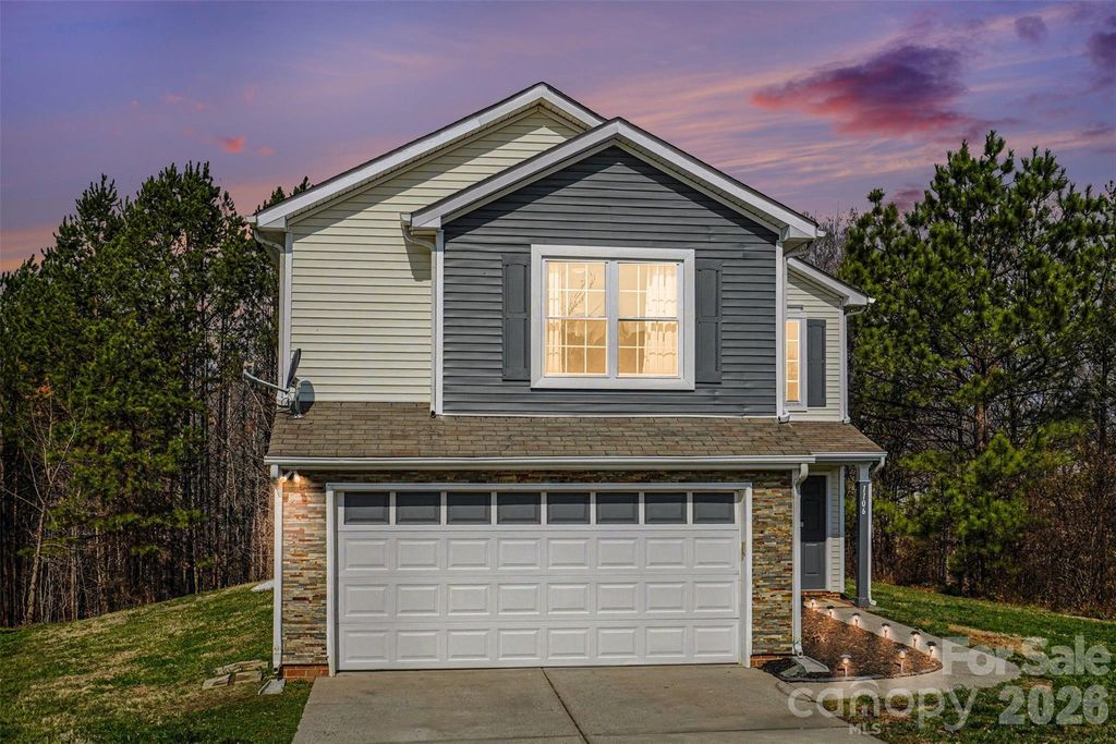 1106 Vine Cliff Lane, Charlotte, NC 28214