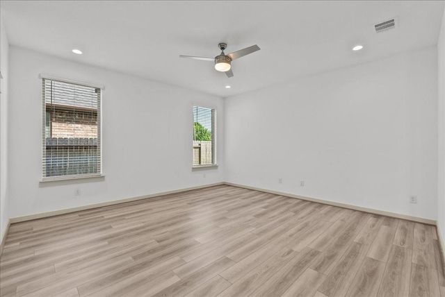 1512 Harvest Vine Court, Friendswood, TX 77546