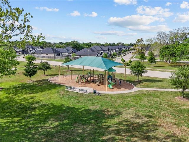 1512 Harvest Vine Court, Friendswood, TX 77546