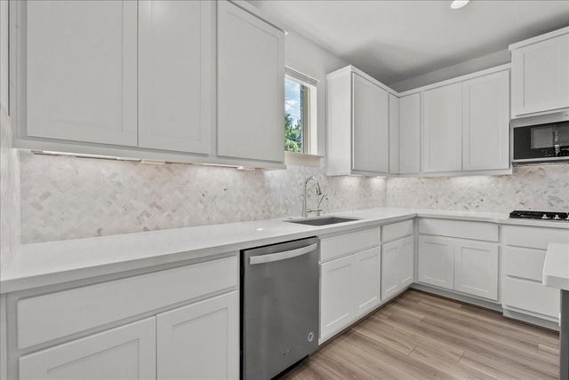 1512 Harvest Vine Court, Friendswood, TX 77546