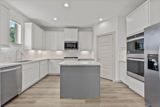 1512 Harvest Vine Court, Friendswood, TX 77546