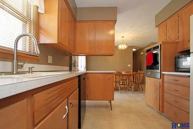 5540 S Street, Lincoln, NE 68504