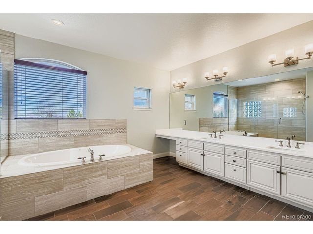 7832 W Oxford Cir, Lakewood, CO 80235