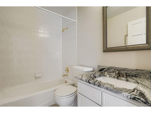 7832 W Oxford Cir, Lakewood, CO 80235