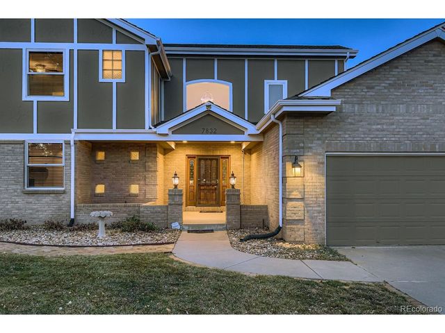 7832 W Oxford Cir, Lakewood, CO 80235