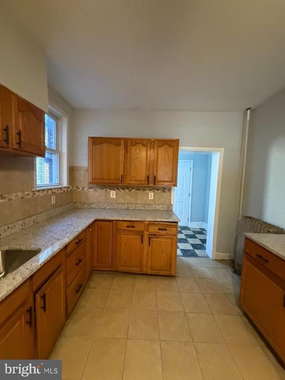 Image 16 of property listing at 2952 PRESSTMAN ST, Baltimore, MD 21216