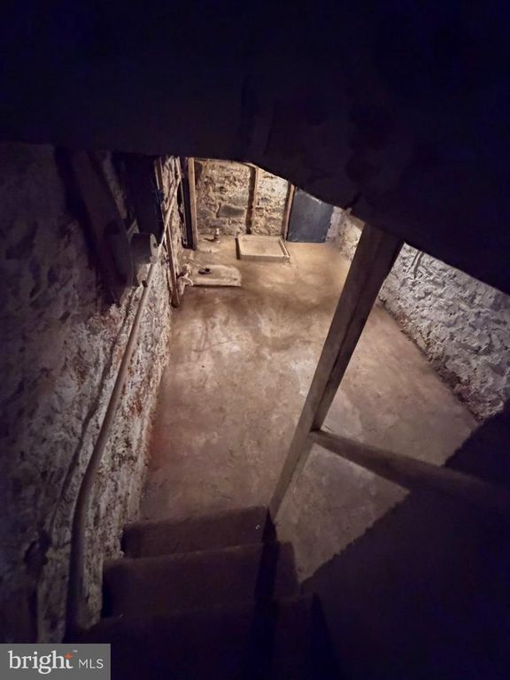 Image 33 of property listing at 2952 PRESSTMAN ST, Baltimore, MD 21216