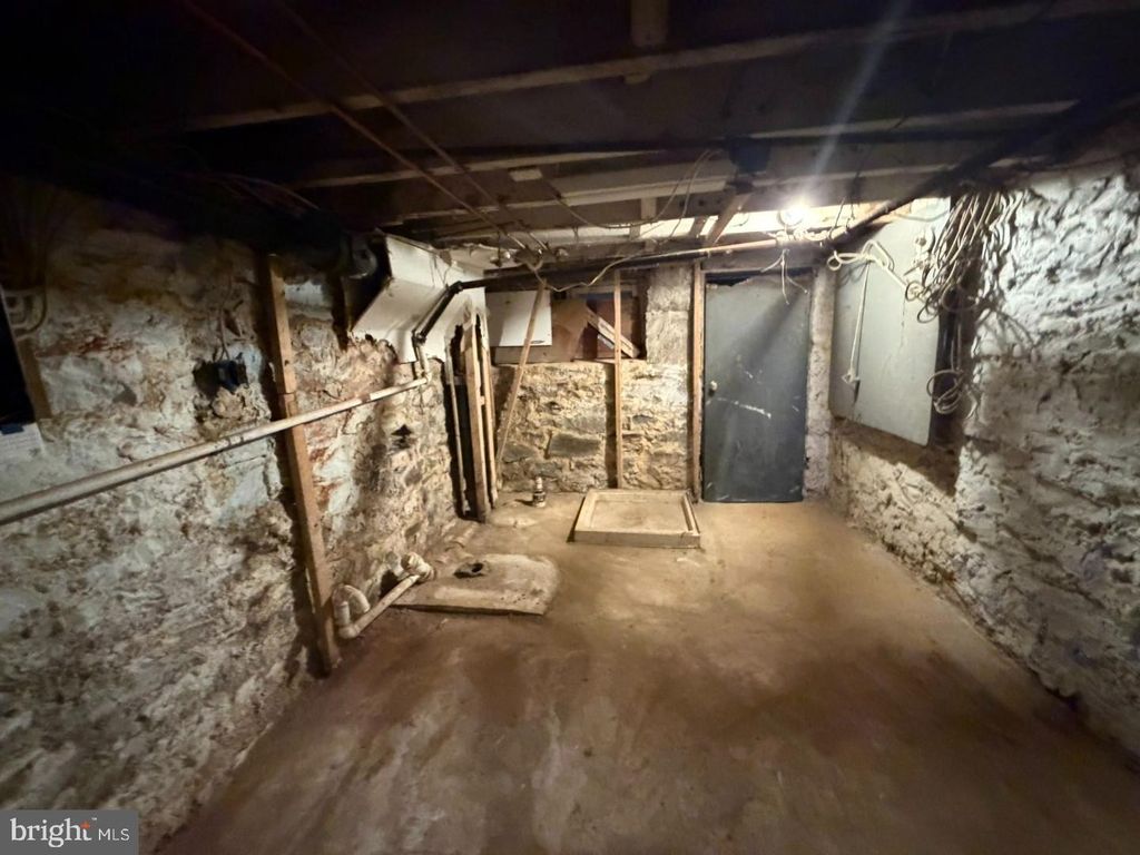 Image 34 of property listing at 2952 PRESSTMAN ST, Baltimore, MD 21216