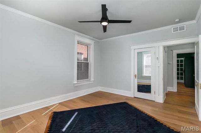 4166 Russell Boulevard, St Louis, MO 63110