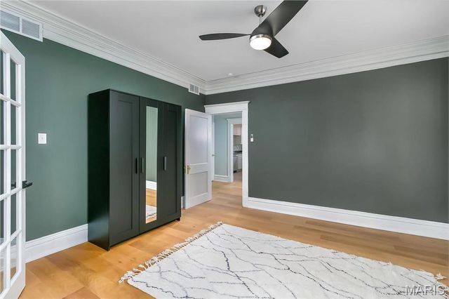 4166 Russell Boulevard, St Louis, MO 63110