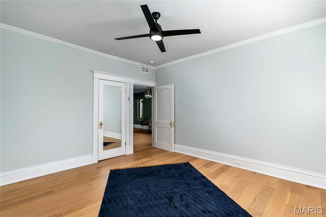 4166 Russell Boulevard, St Louis, MO 63110