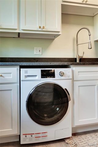 4166 Russell Boulevard, St Louis, MO 63110