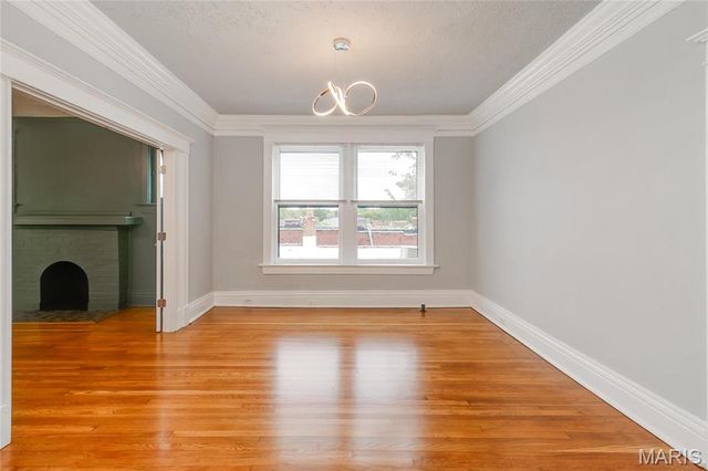 4166 Russell Boulevard, St Louis, MO 63110