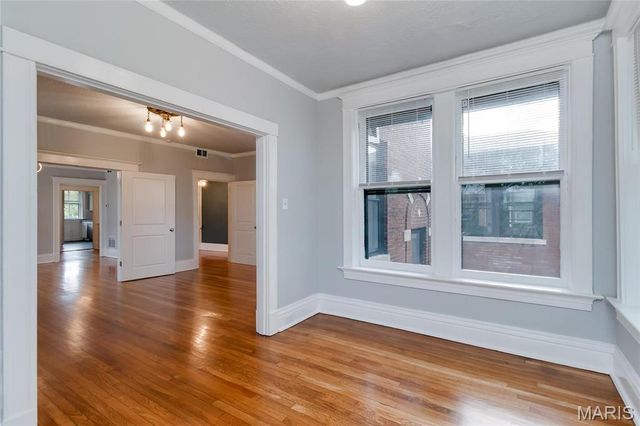 4166 Russell Boulevard, St Louis, MO 63110