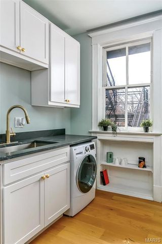 4166 Russell Boulevard, St Louis, MO 63110