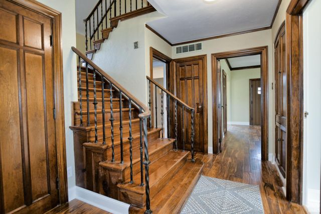 2806 Oak Hill Road, Evansville, IN 47711