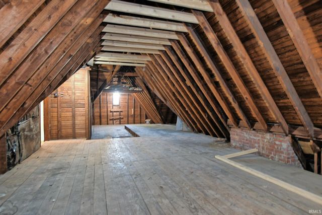 2806 Oak Hill Road, Evansville, IN 47711