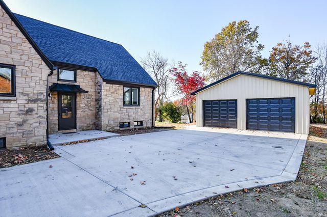 2806 Oak Hill Road, Evansville, IN 47711