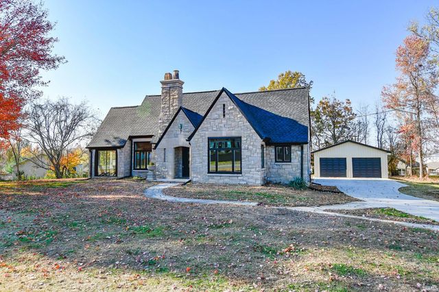 2806 Oak Hill Road, Evansville, IN 47711