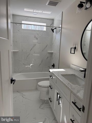 114 ISABELLA DR, Glassboro, NJ 08028