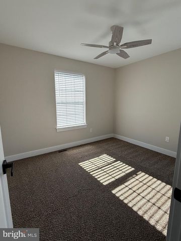 114 ISABELLA DR, Glassboro, NJ 08028