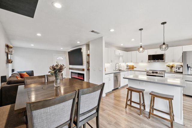 831 Heath Ct, Fairfield, CA 94533